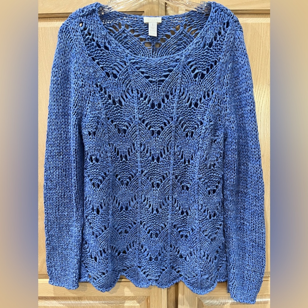 Chicos Long Sleeve Crocheted Pullover Top Women’s Size 1 (S/8) Light Blue